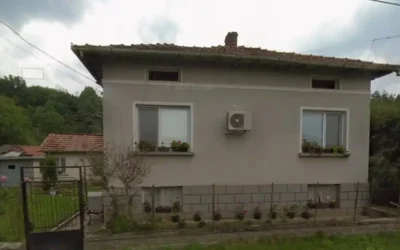 Guest House Debrina – Three-Bedroom House